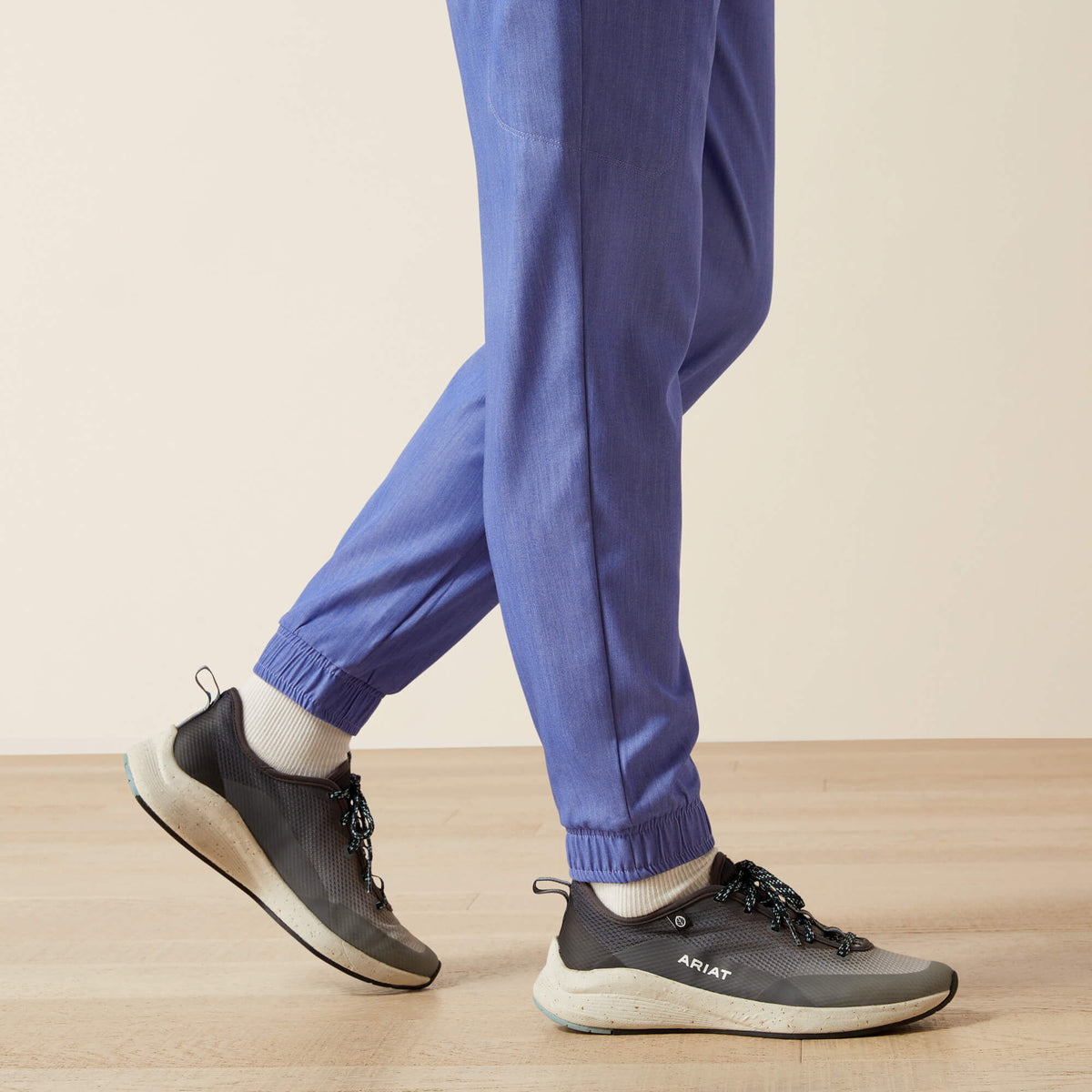 Ariat Trending Blackwell Cargo Stretch Jogger Scrub Pant