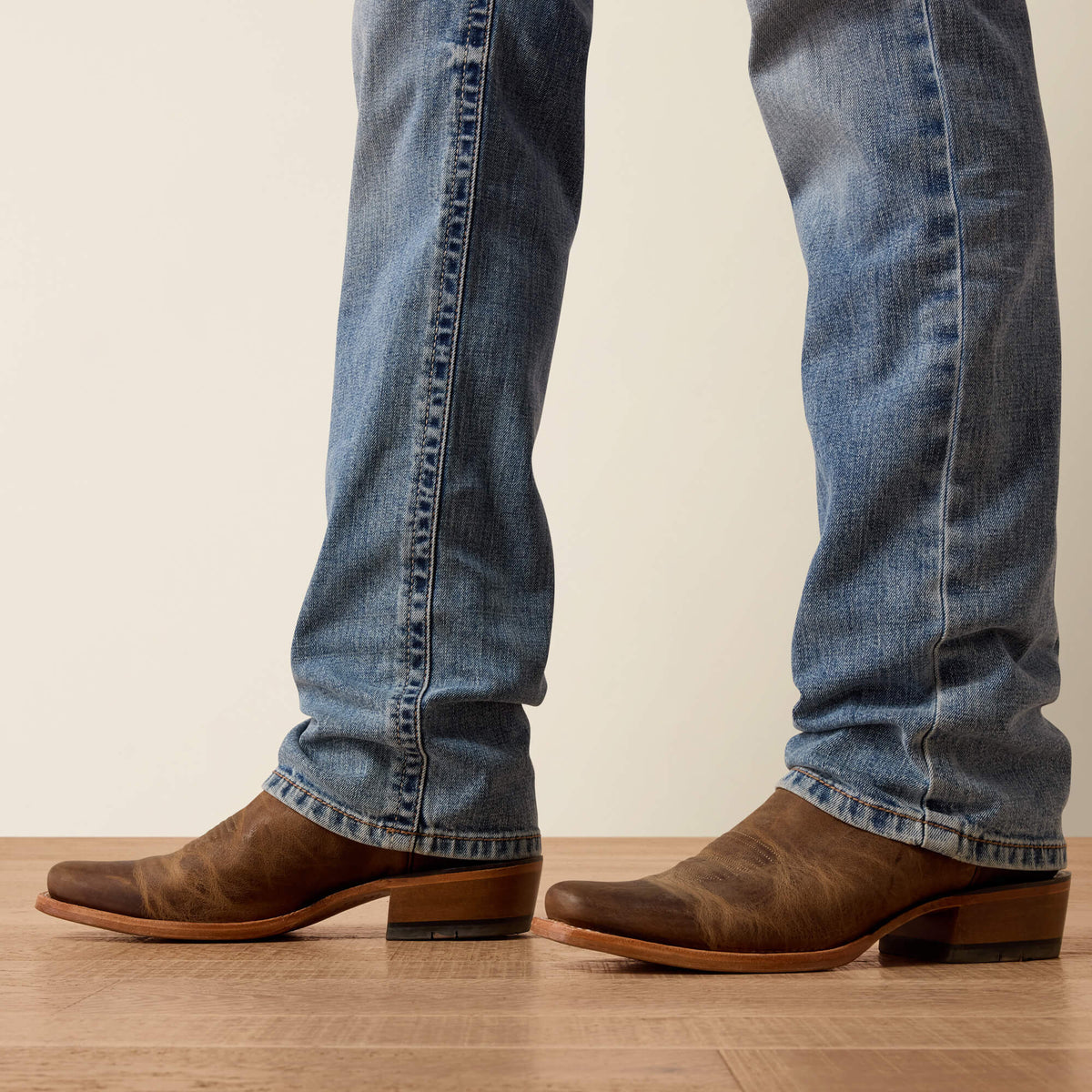 Ariat Quality M7 Slim Bolt Straight Leg Jeans