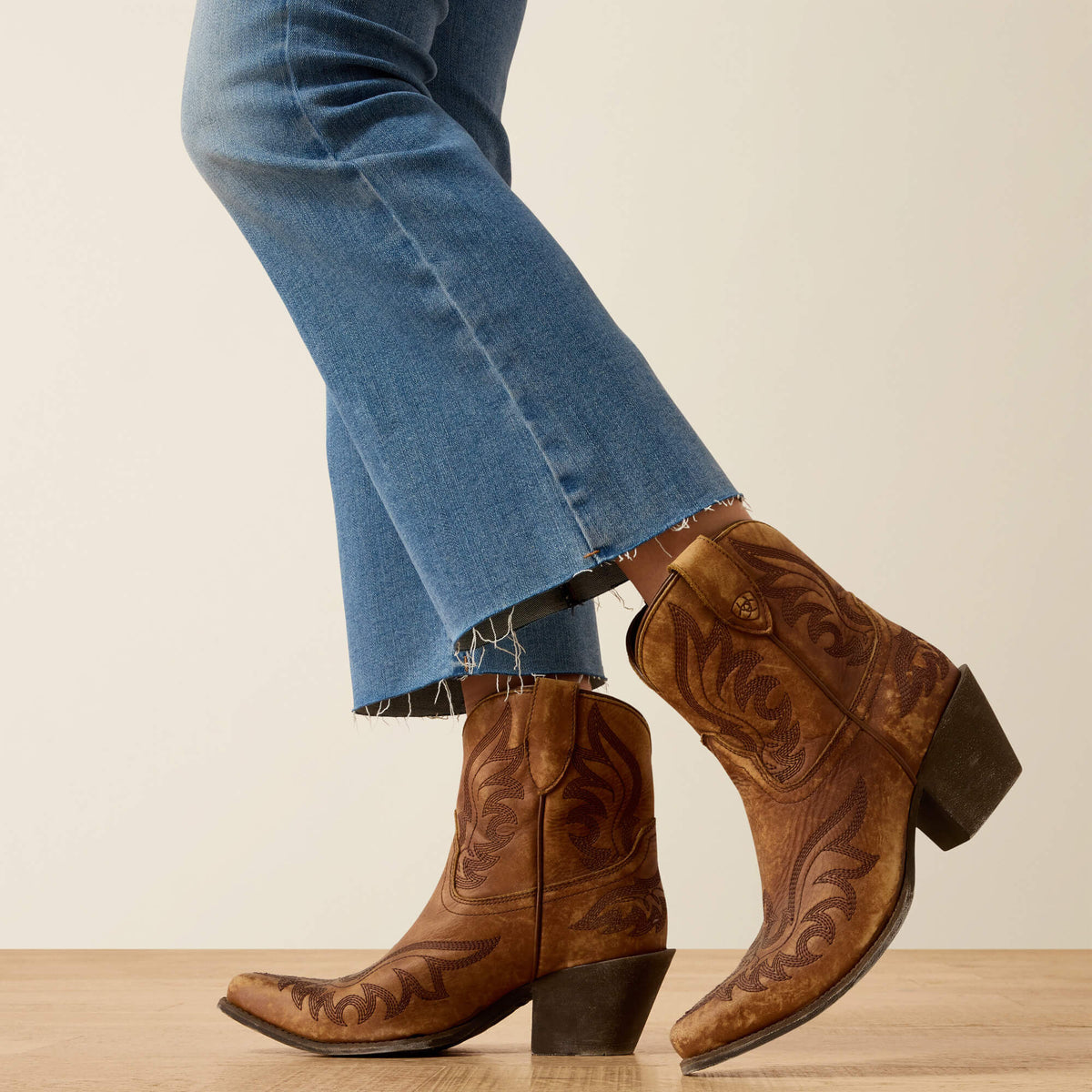 Ariat New Perfect Rise Vilma Ultrastretch Kick Flare Jeans