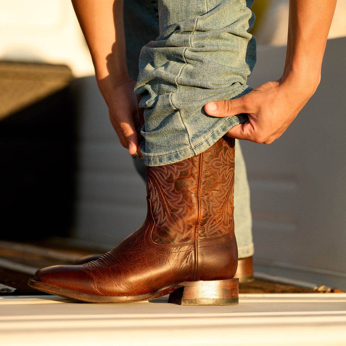 Ariat Exclusive Bench Made Bassett Cowboy Boot
