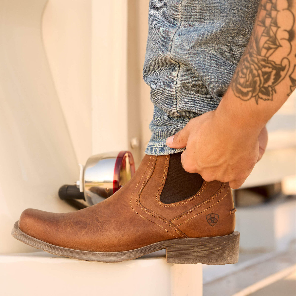 Ariat Hot Sale Midtown Rambler Square Toe Chelsea Boot