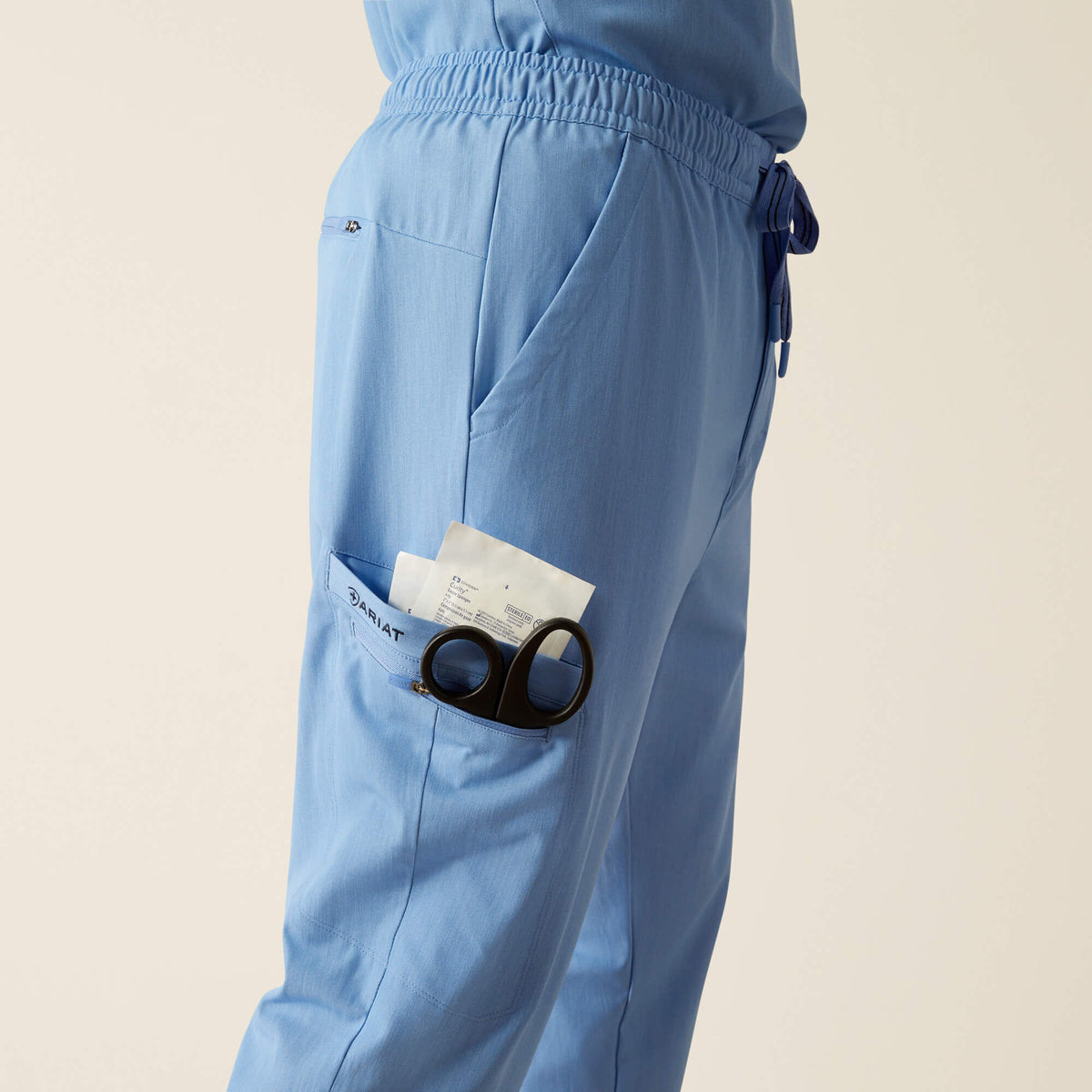 Ariat Top Pick Drew Cargo Stretch Jogger Scrub Pant