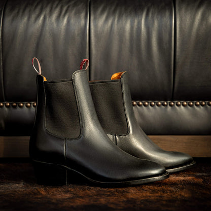 Ariat Customer Favorite Bench Made Eleanor Almond Toe Chelsea Boot