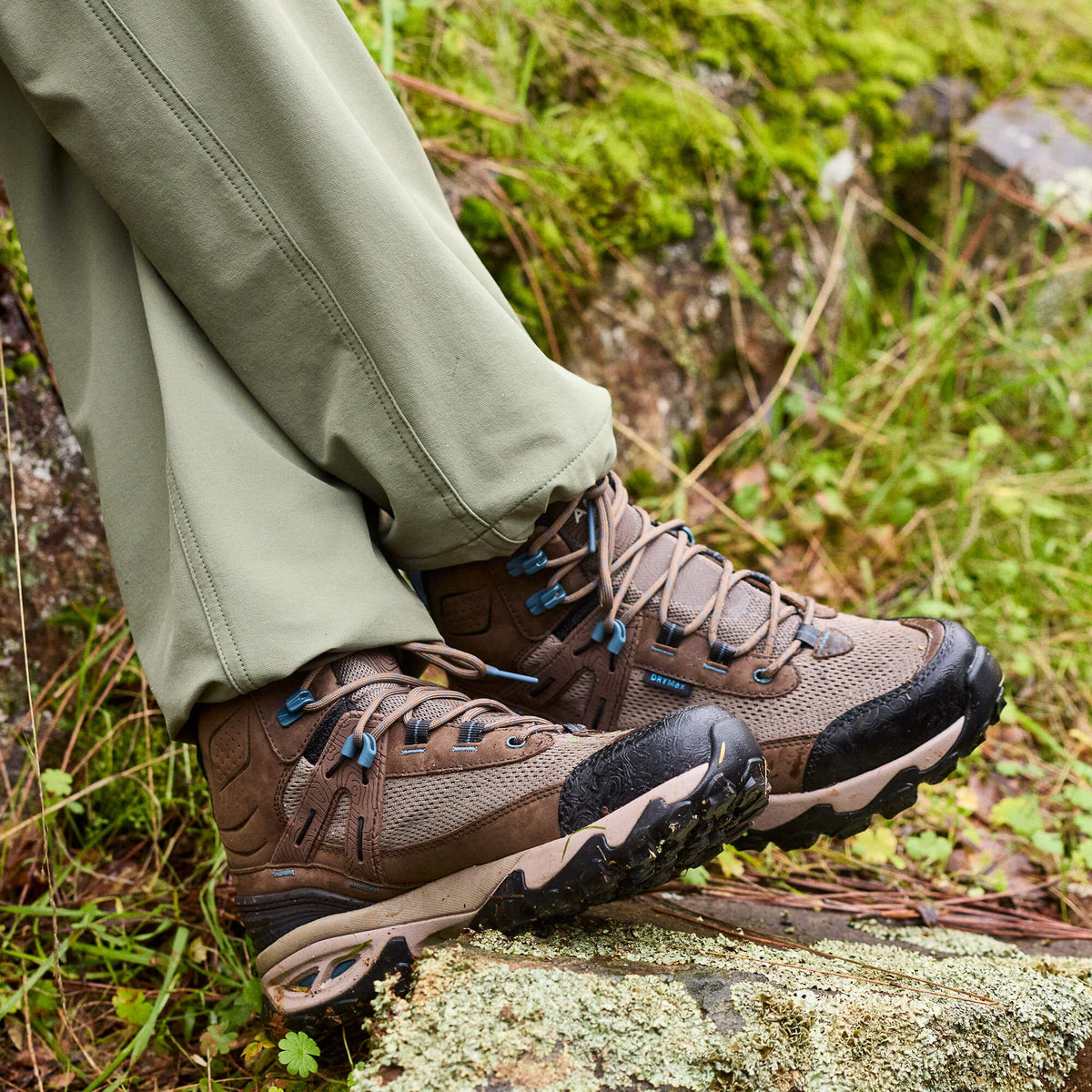 Ariat Signature Traverse Mid Waterproof Hiking Boot