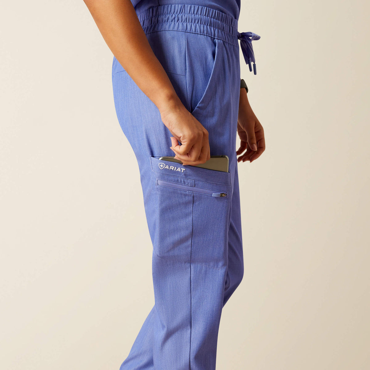 Ariat Trending Blackwell Cargo Stretch Jogger Scrub Pant