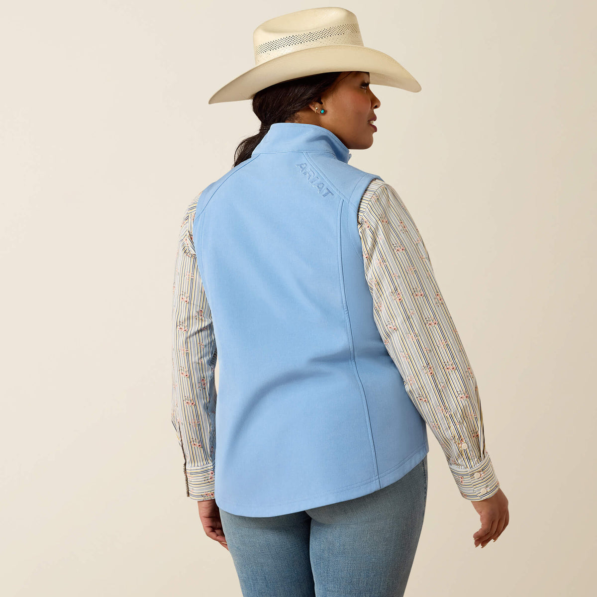 Ariat Essential Ariat Logo Softshell Vest