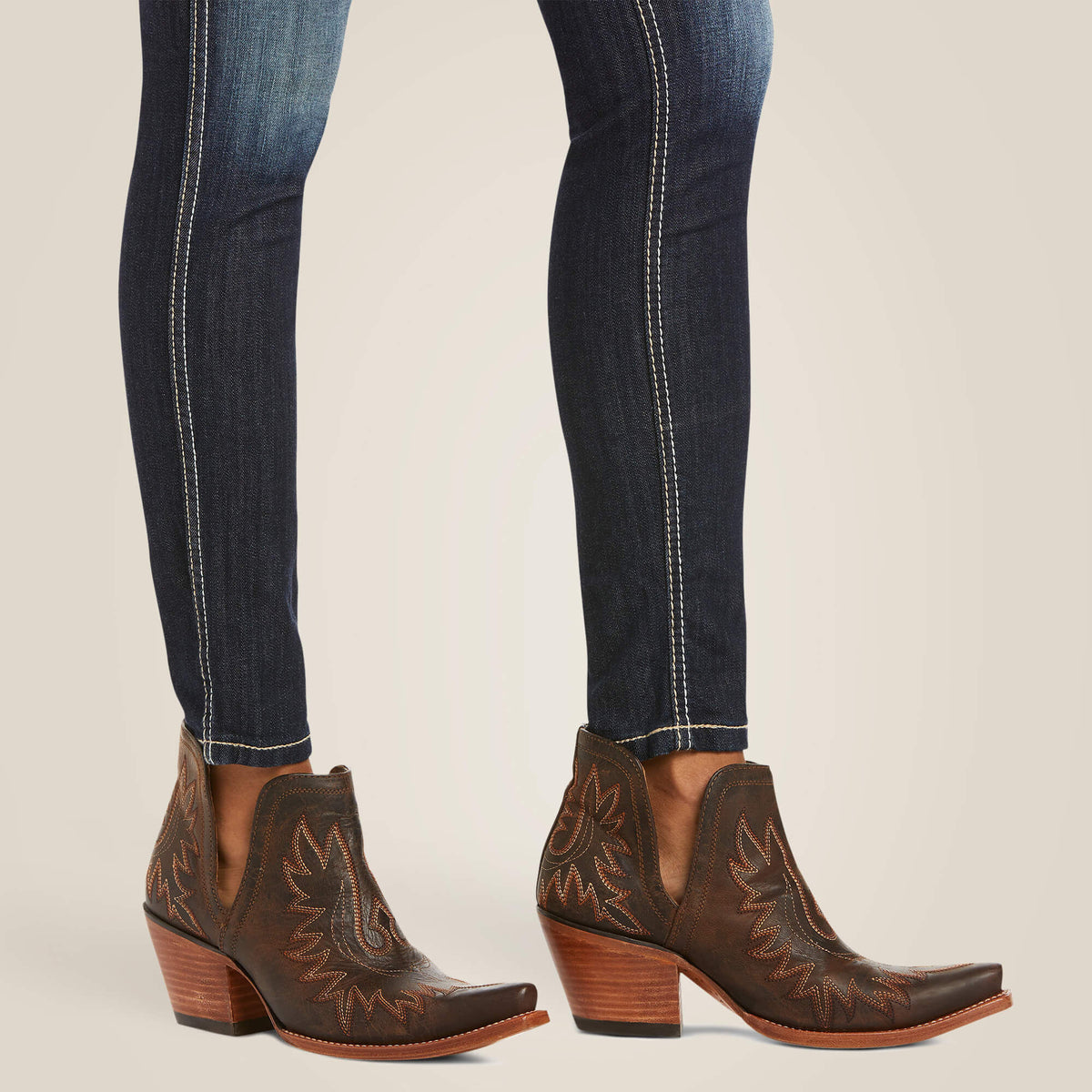 Ariat Great Value Mid Rise Outseam Ella Skinny Jean