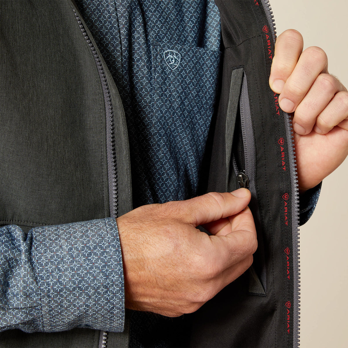 Ariat Hot Sale Logo Softshell Vest