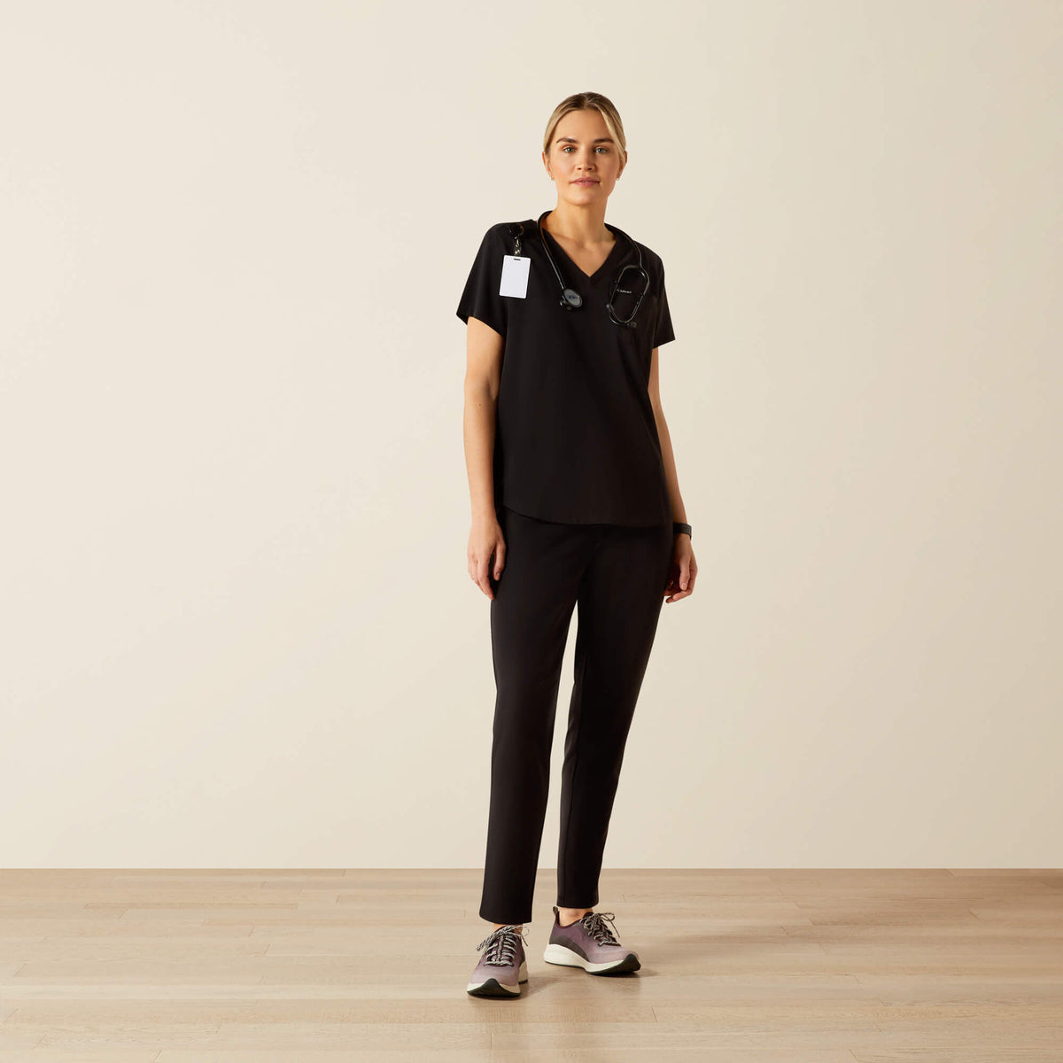 Ariat Exclusive Beth Basic Scrub Top