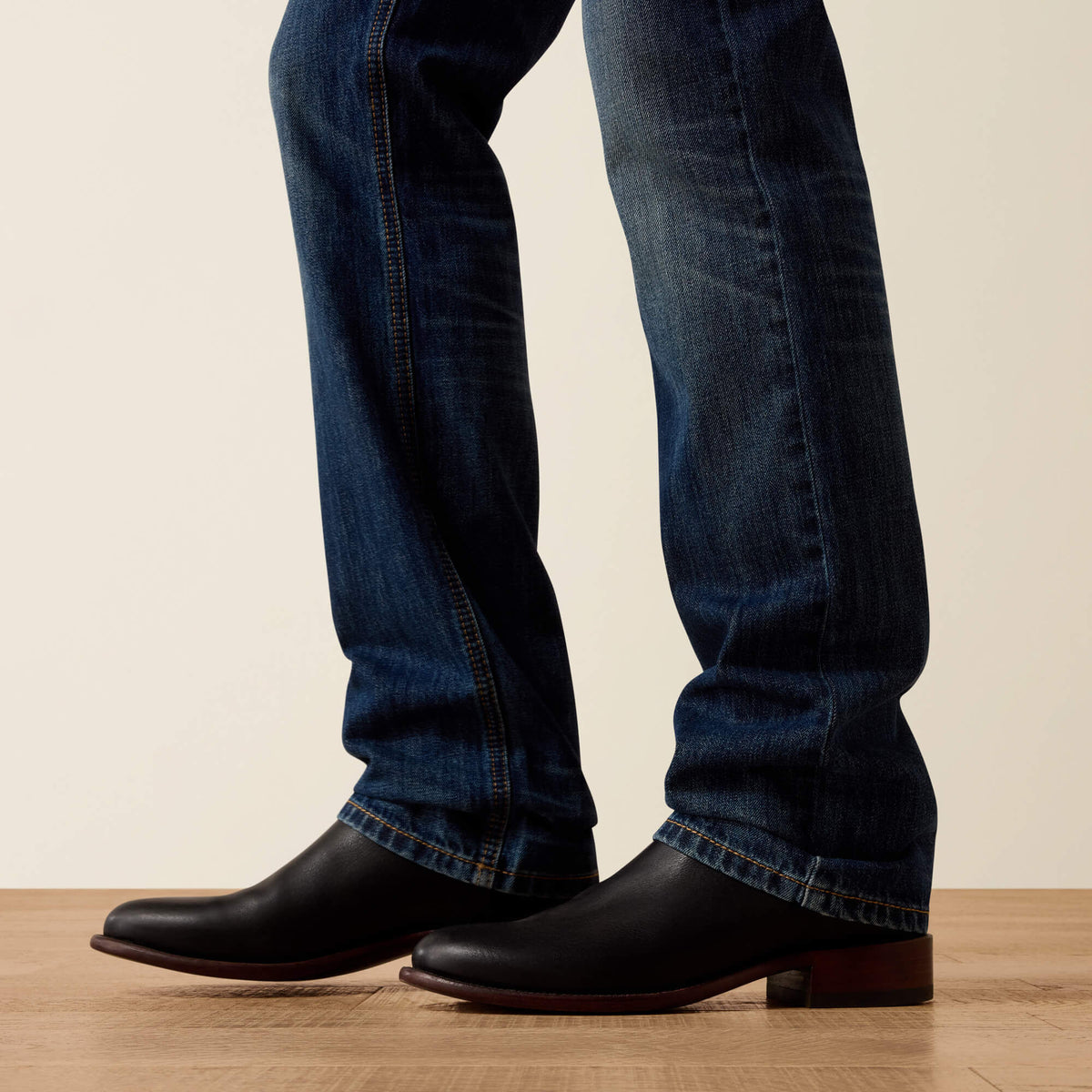 Ariat Value M7 Slim Adam Classic Rise Straight Leg Jeans
