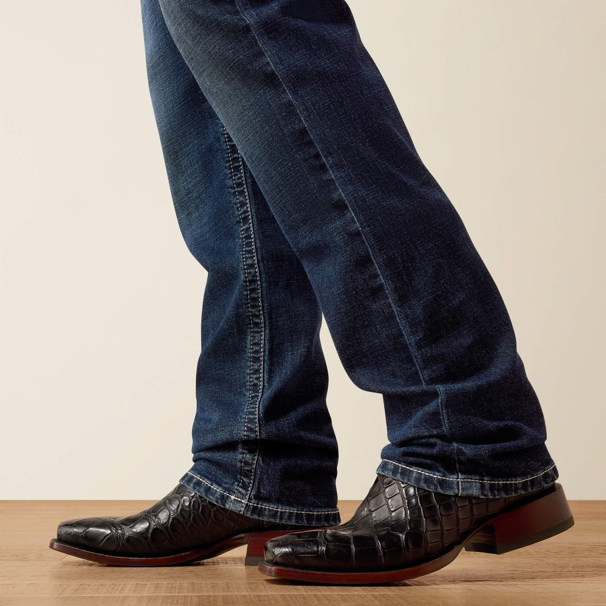Ariat Popular M4 Relaxed Landon Straight Leg Jeans