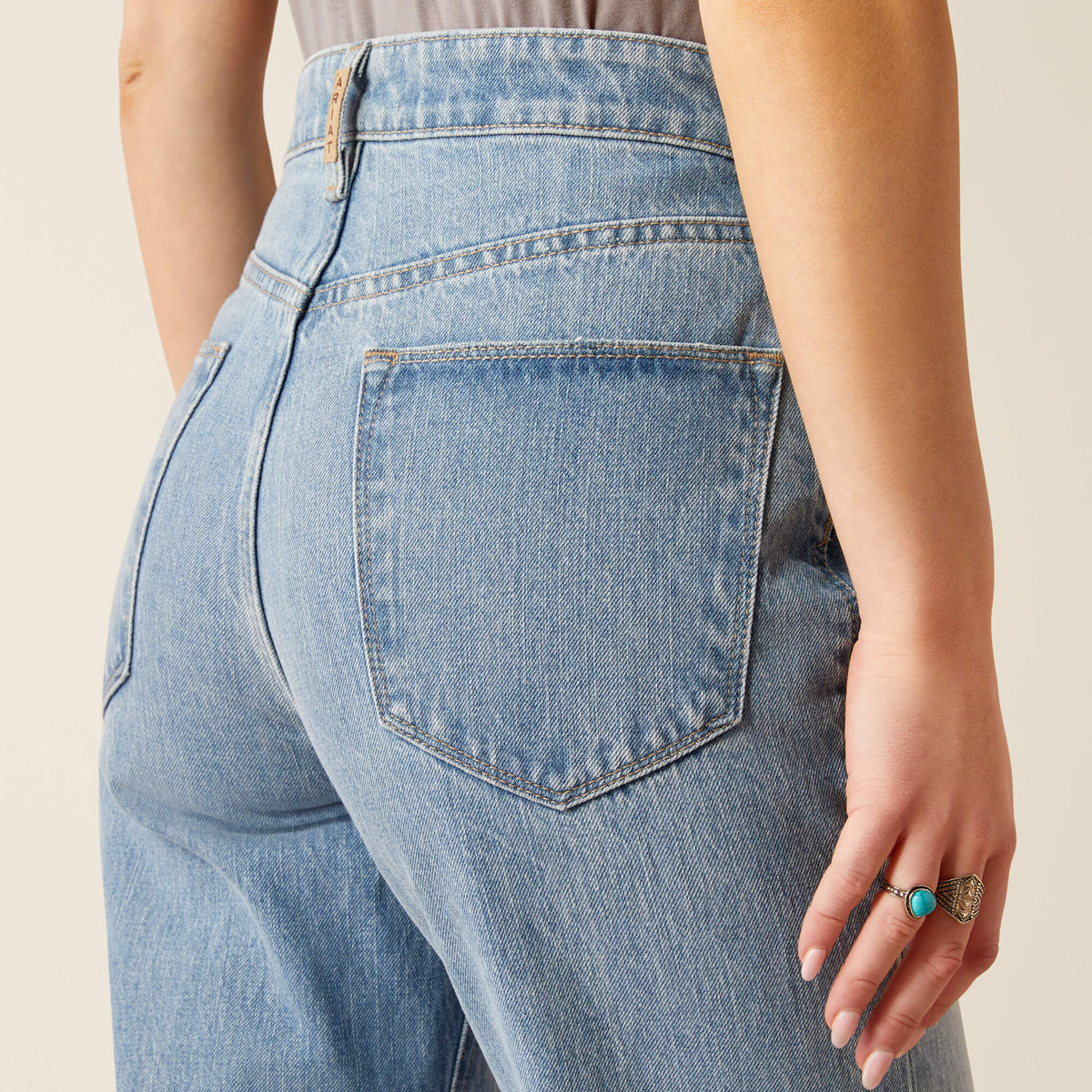 Ariat Discount Ultra High Rise Tomboy Straight Leg Jeans