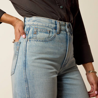 Ariat Exclusive Ultra High Rise Jazmine Barrel Jeans