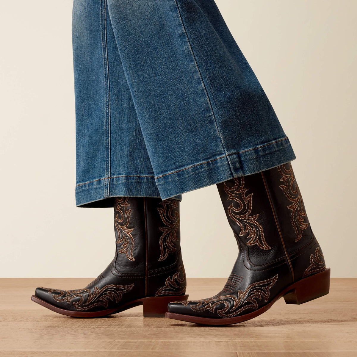 Ariat Premium Perfect Rise Jazmine Wide Leg Crop Jeans