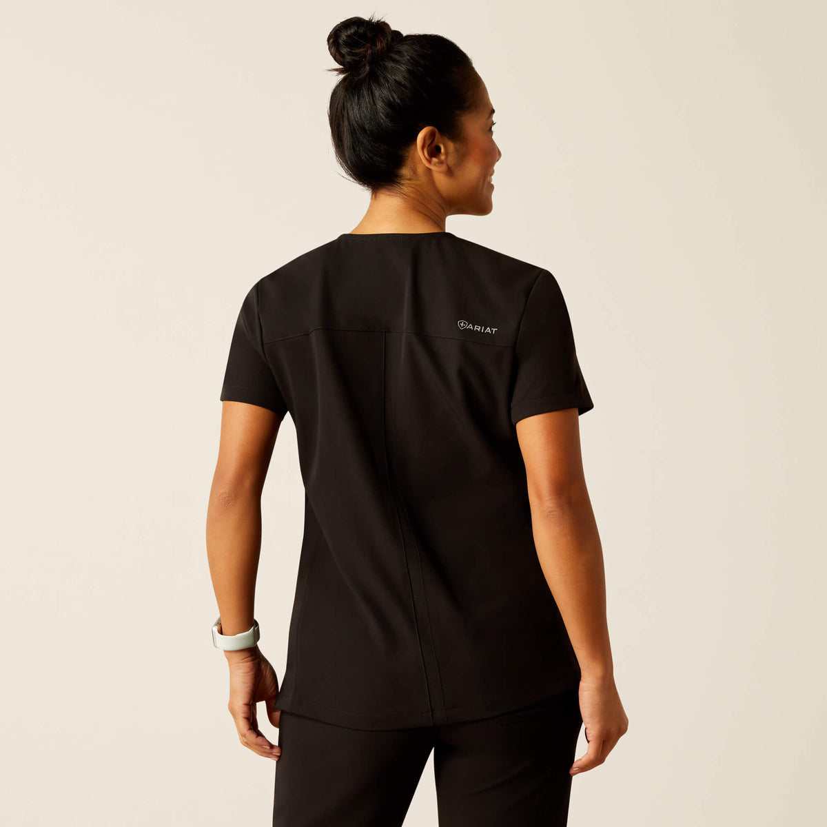 Ariat Smart Buy Clara 6 Pocket Scrub Top