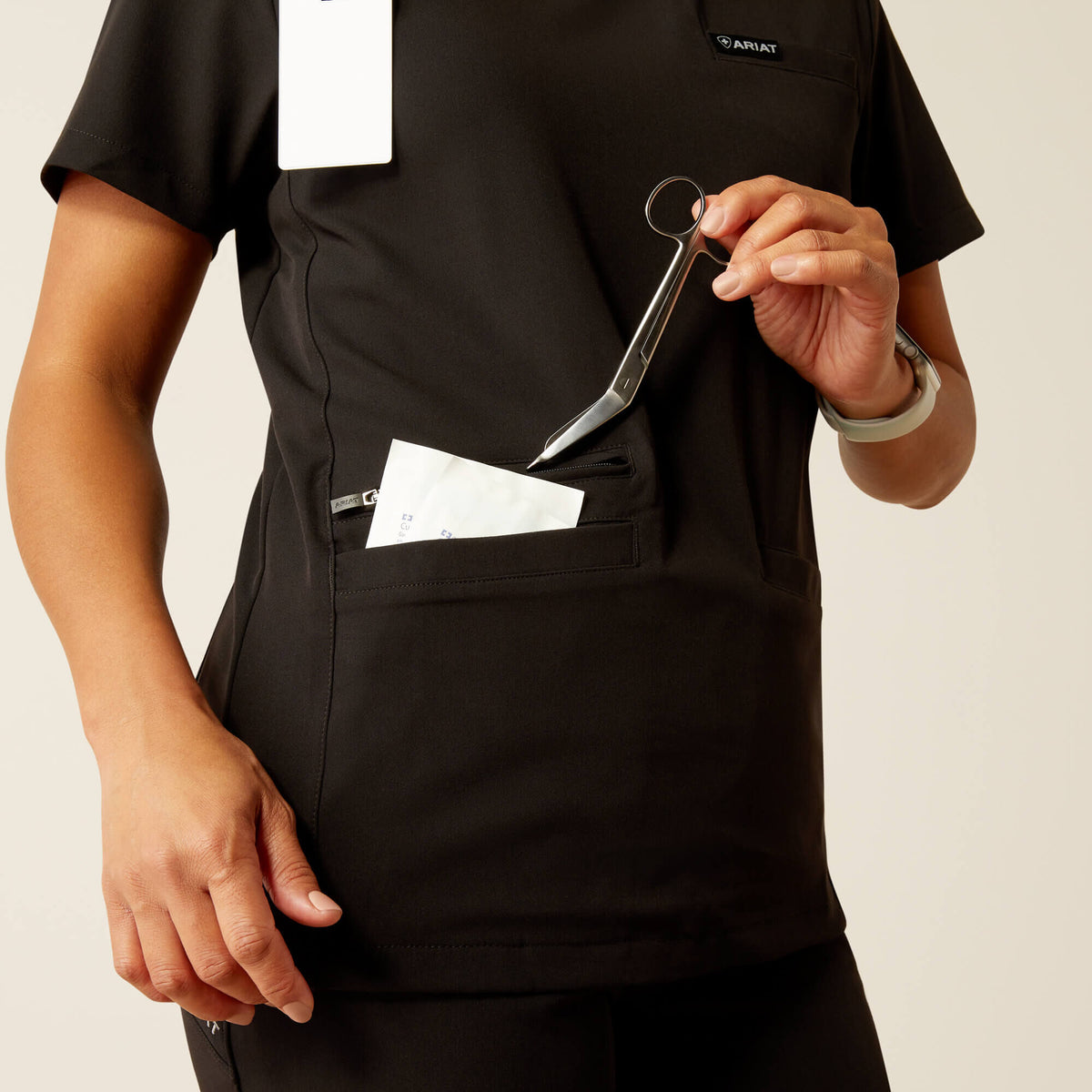Ariat Smart Buy Clara 6 Pocket Scrub Top